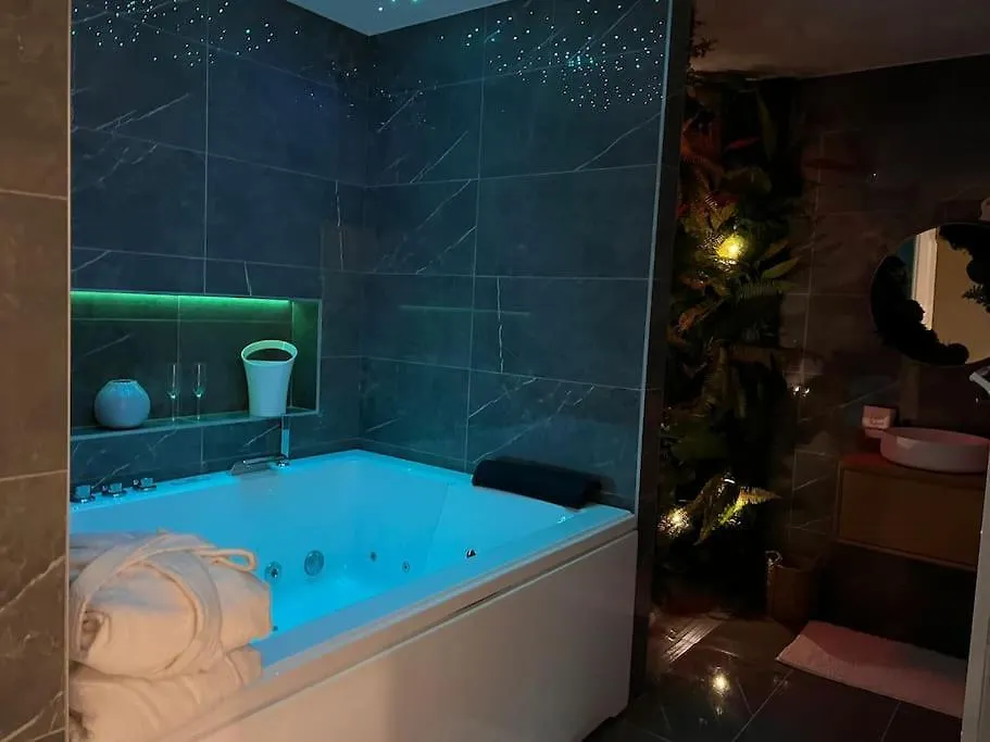 Apartman Loving Room Cocooning Avec Jacuzzi « La Terre » Jujurieux Franciaország